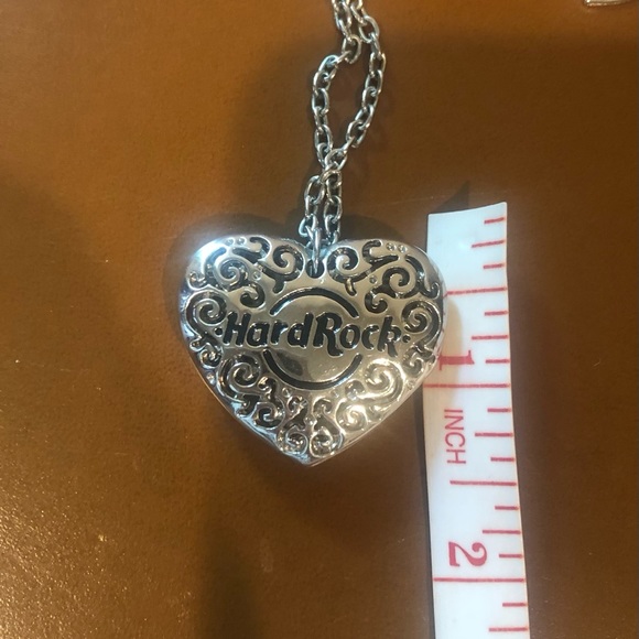 Hard Rock Cafe necklace - Picture 4 of 8